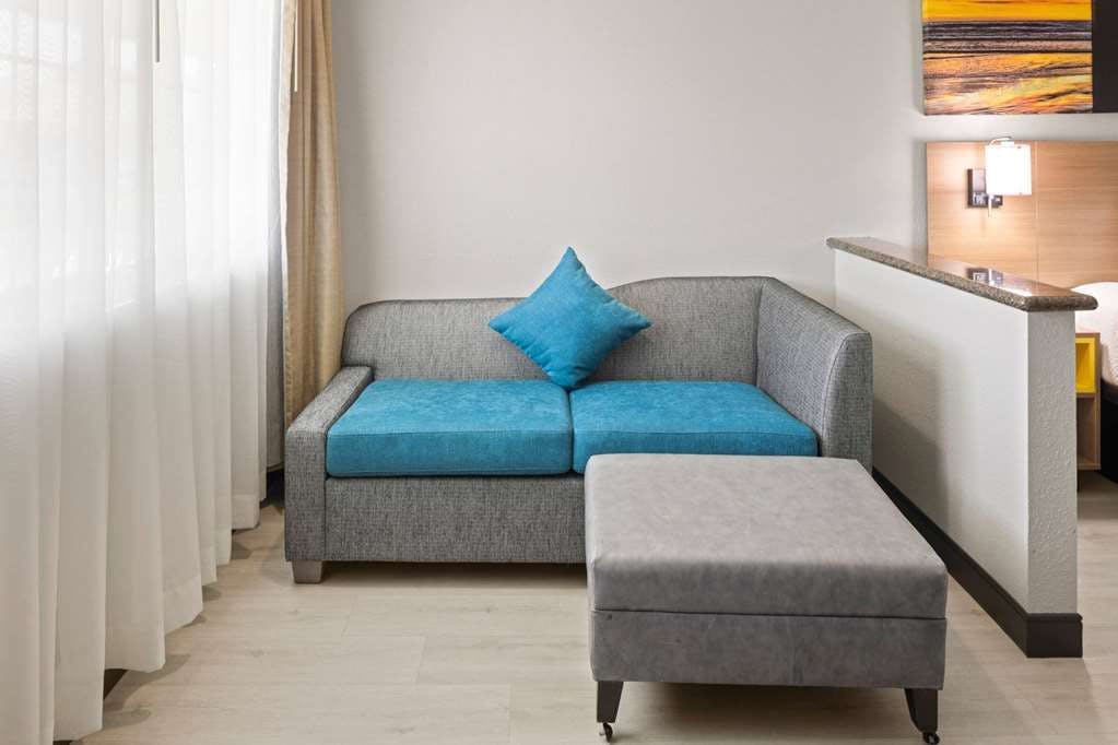 Hotel Days Inn by Wyndham San Diego-East/El Cajon photo 4