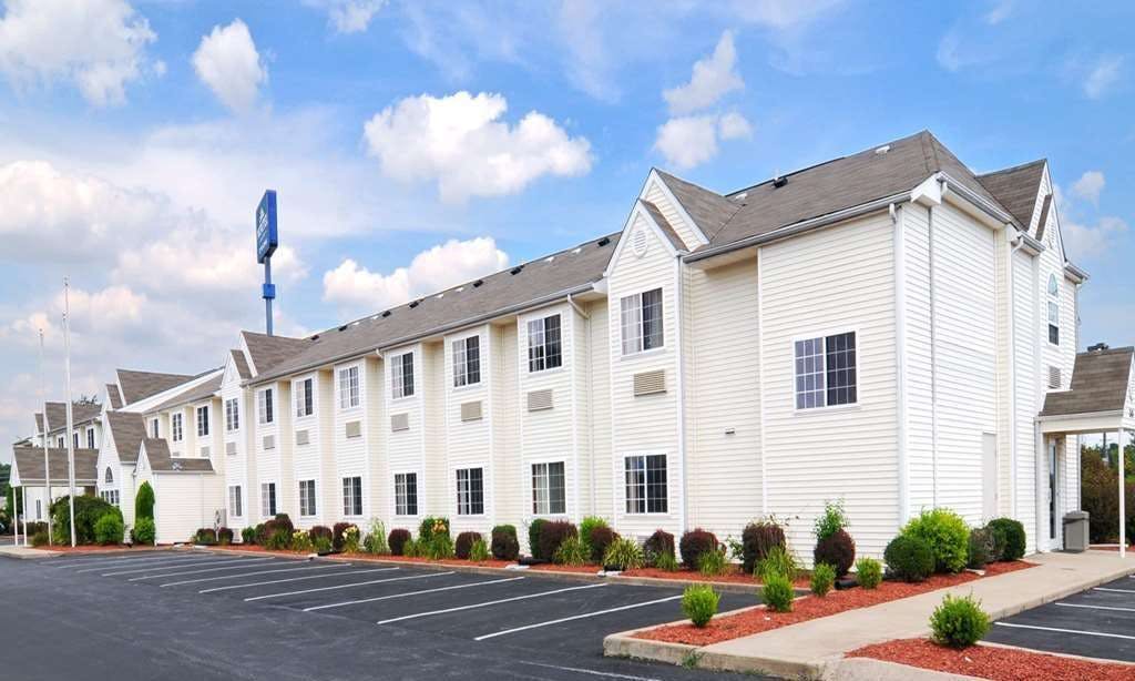 Microtel Clarksville
