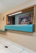 Hotel Super 8 by Wyndham Elizabethtown photo 5