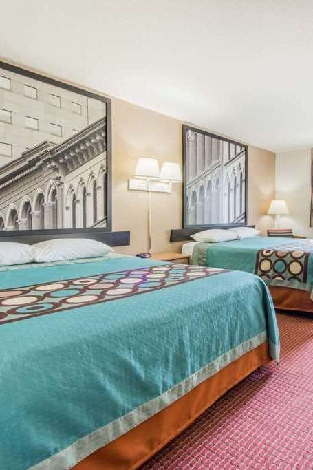 Hotel Super 8 by Wyndham Elizabethtown photo 3