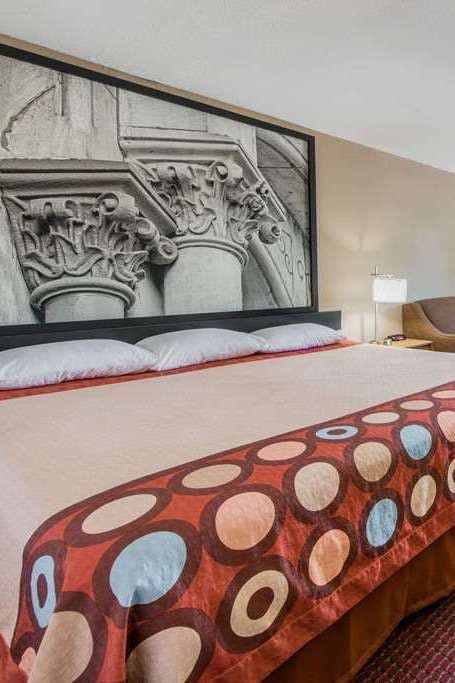 Hotel Super 8 by Wyndham Elizabethtown photo 2