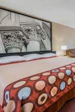 Hotel Super 8 by Wyndham Elizabethtown photo 2