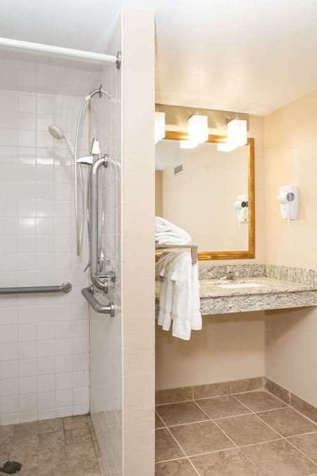 Hotel AmericInn by Wyndham Sioux City photo 4