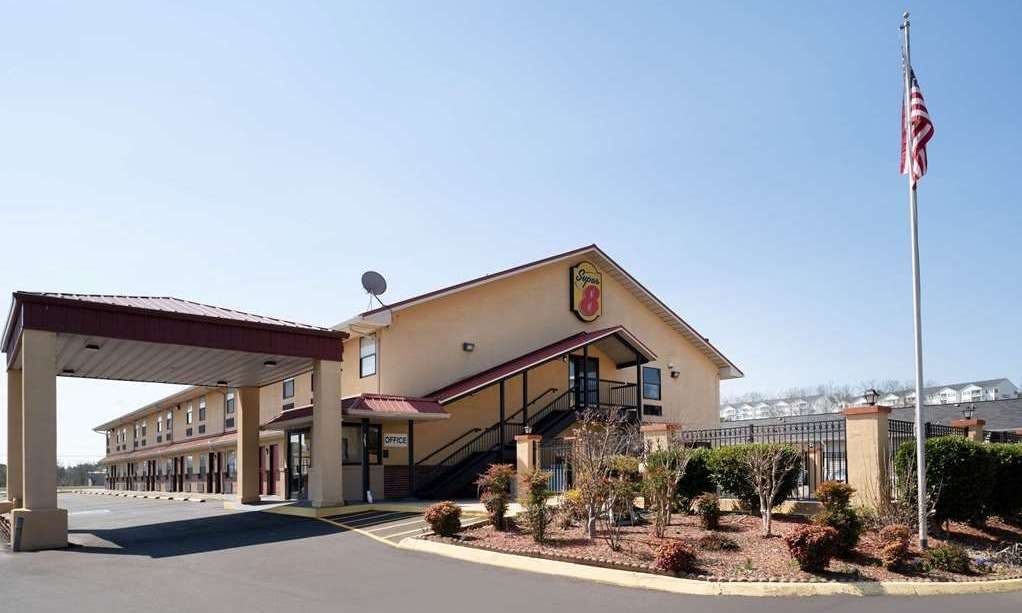 Super 8 by Wyndham Cleveland