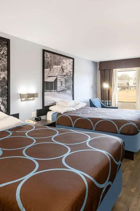 Hotel Super 8 by Wyndham Cleveland photo 4