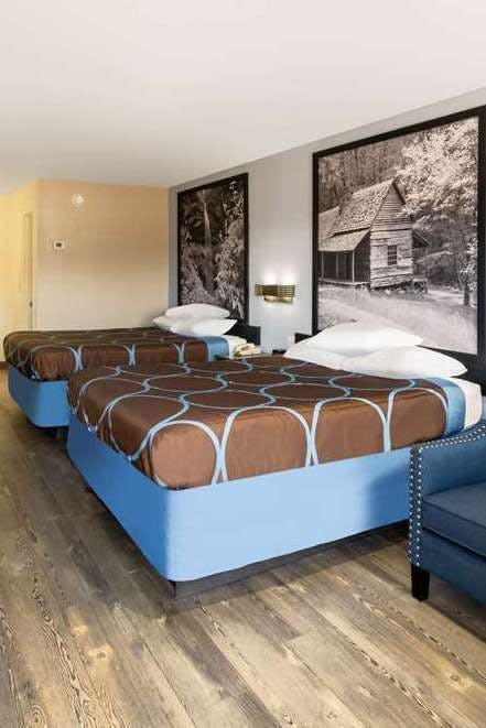 Hotel Super 8 by Wyndham Cleveland photo 3