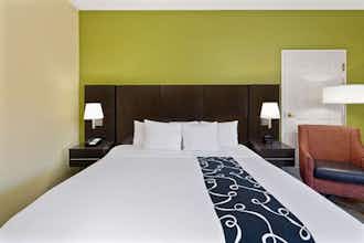 Hotel La Quinta Inn Ste S Newnan photo 3