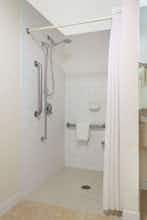 Hotel AmericInn West Bend photo 5