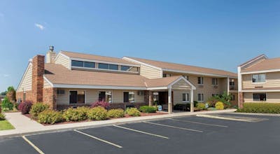 AmericInn by Wyndham West Bend