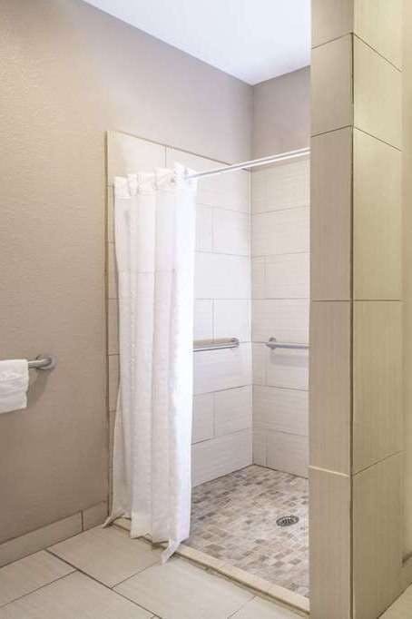 Hotel Super 8 by Wyndham Mansfield LA photo 4