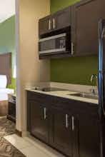 Hotel Super 8 by Wyndham Mansfield LA photo 3