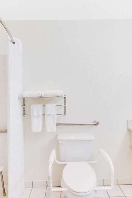 Hotel Baymont by Wyndham Midland Airport photo 4