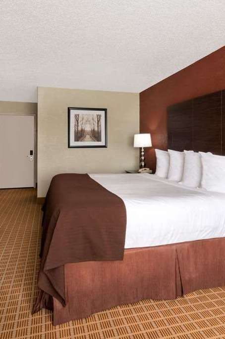 Hotel Baymont by Wyndham Midland Airport photo 1