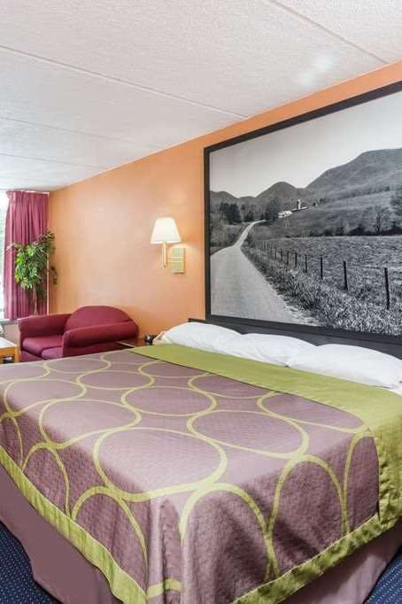 Hotel Super 8 by Wyndham Black Mountain photo 1