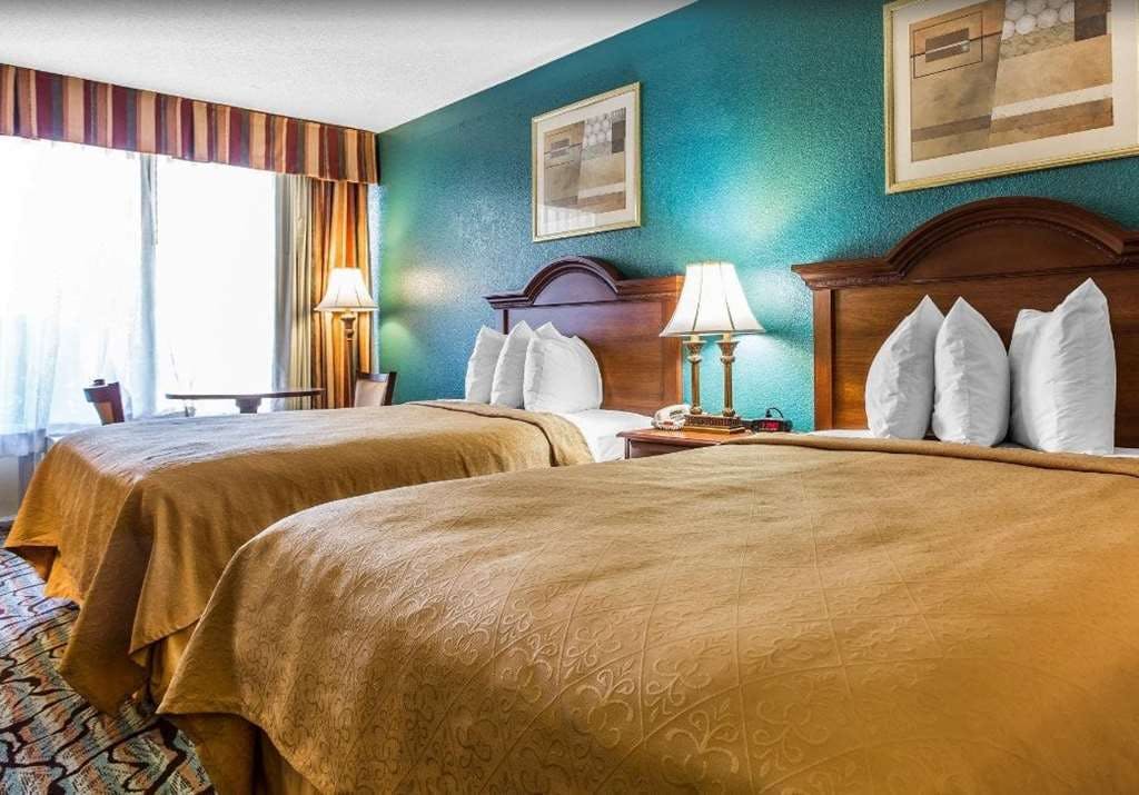 Hotel Baymont by Wyndham Walterboro photo 2