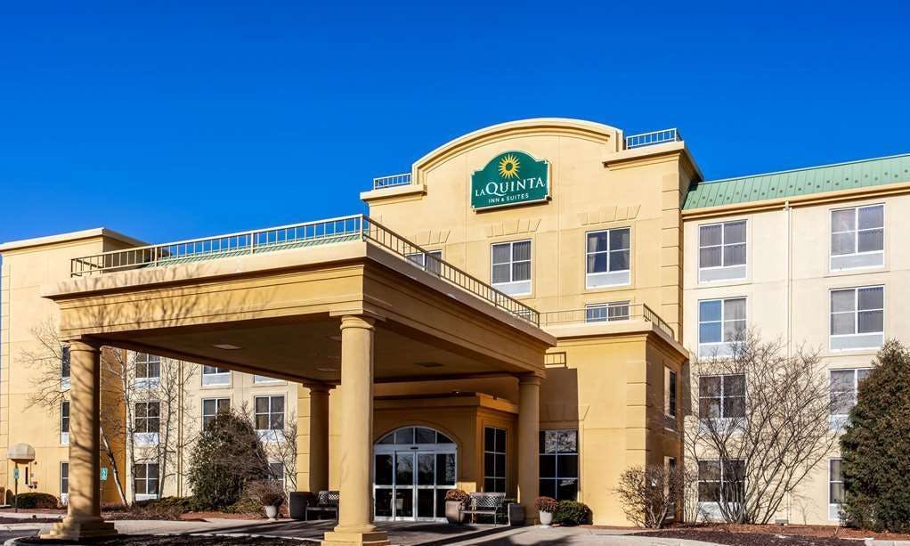 La Quinta Inn & Suites by Wyndham Milwaukee SW New Berlin