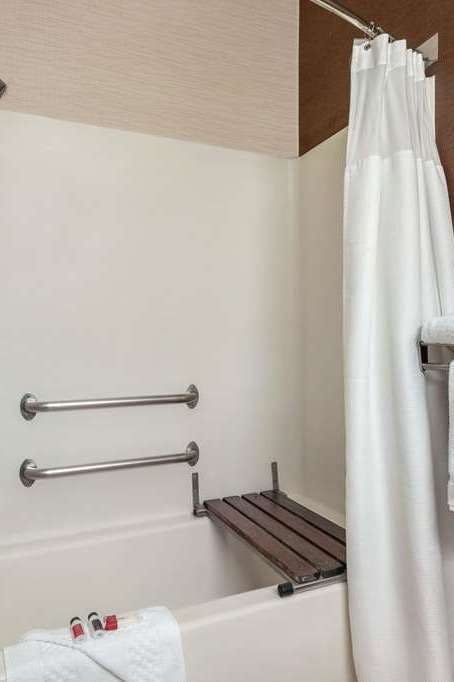 Hotel Baymont by Wyndham Tulsa photo 5