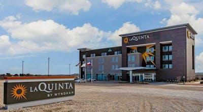 La Quinta Inn & Suites by Wyndham Sweetwater East