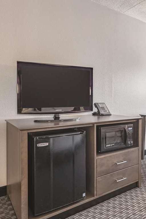 Hotel La Quinta Inn & Suites by Wyndham Salem NH photo 3