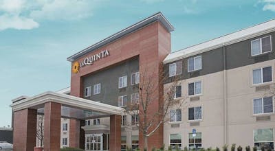La Quinta Inn & Suites by Wyndham Detroit Utica