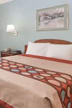 Hotel Super 8 Woodstock photo 1