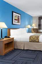 Hotel Baymont Marinette photo 1