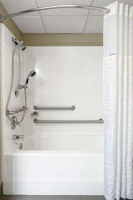 Hotel Baymont Marinette photo 3