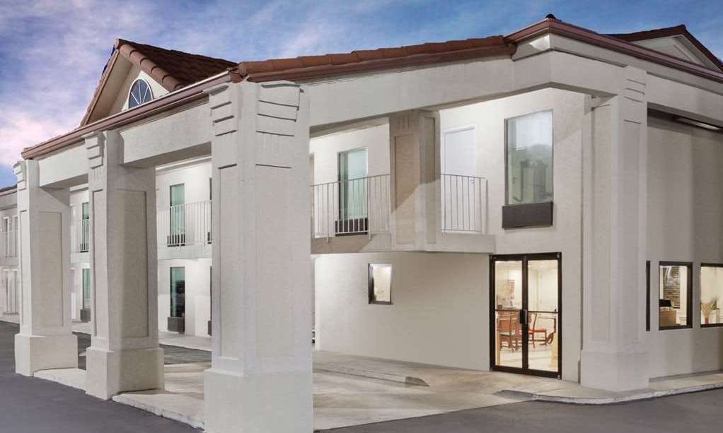 Super 8 by Wyndham Ringgold/Chattanooga Area