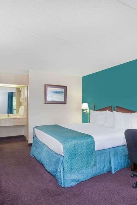 Hotel Baymont Inn Suites London photo 3