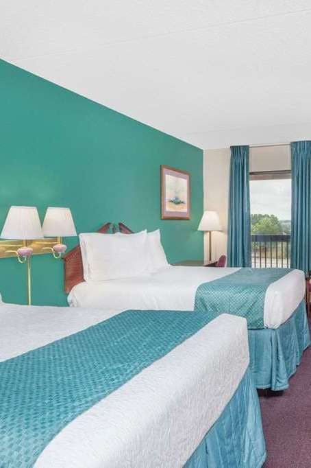 Hotel Baymont Inn Suites London photo 4