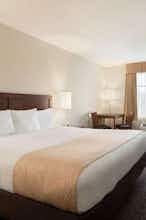 Hotel Days Inn - Ottawa Airport photo 1