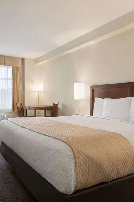 Hotel Days Inn - Ottawa Airport photo 2