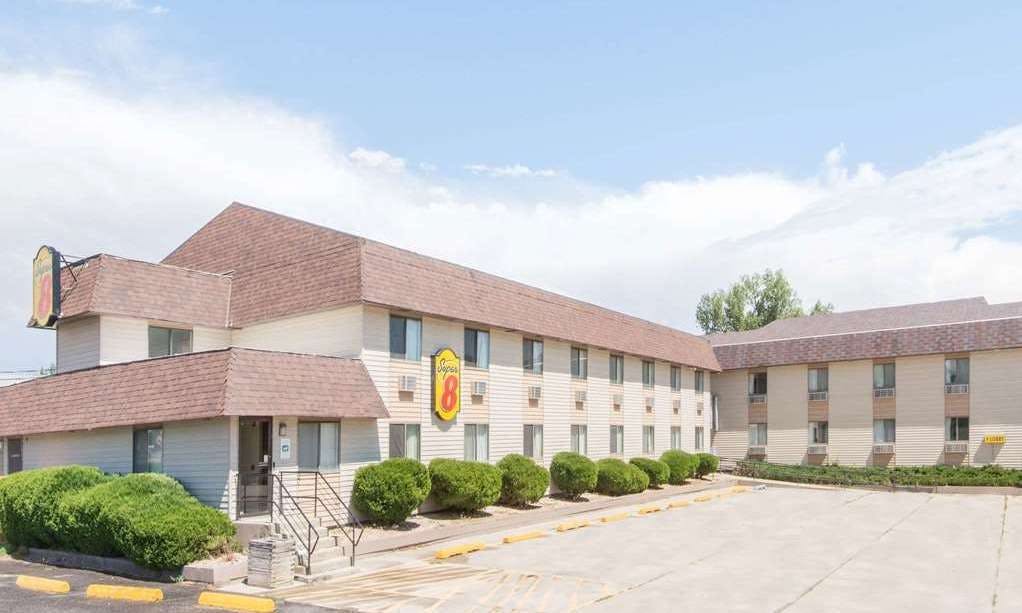 Super 8 by Wyndham Buffalo