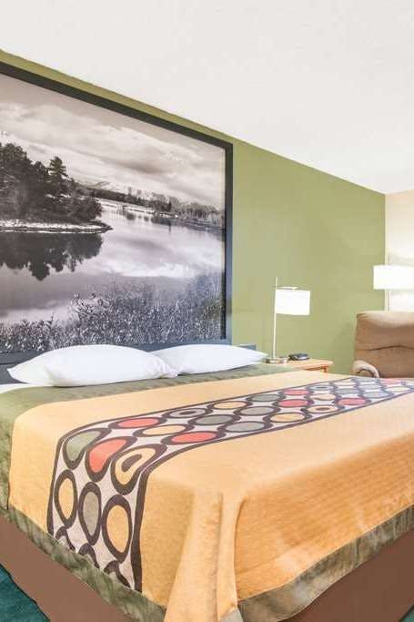 Hotel Super 8 by Wyndham Buffalo photo 1