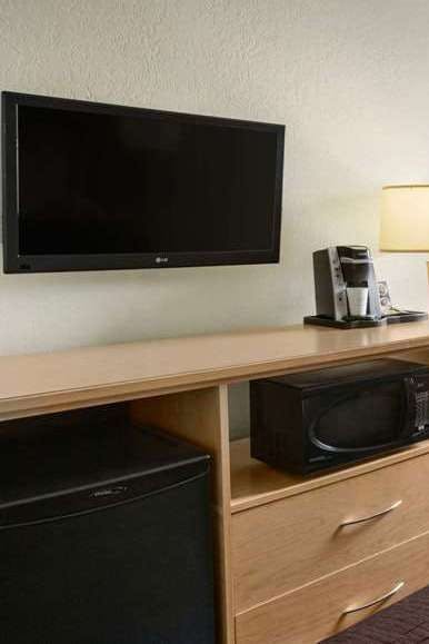 Hotel Travelodge by Wyndham Edmonton West photo 5