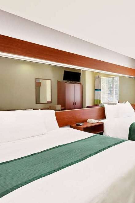 Hotel Microtel Inn & Suites by Wyndham Thomasville/High Point/Lexi photo 2