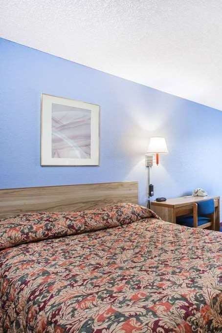 Hotel Super 8 Hot Springs AR photo 1