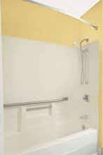 Hotel Super 8 by Wyndham Muncie/Ball St. College Area photo 5