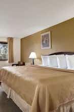 Hotel Travelodge by Wyndham La Porte/Michigan City Area photo 2