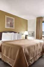 Hotel Travelodge by Wyndham La Porte/Michigan City Area photo 1