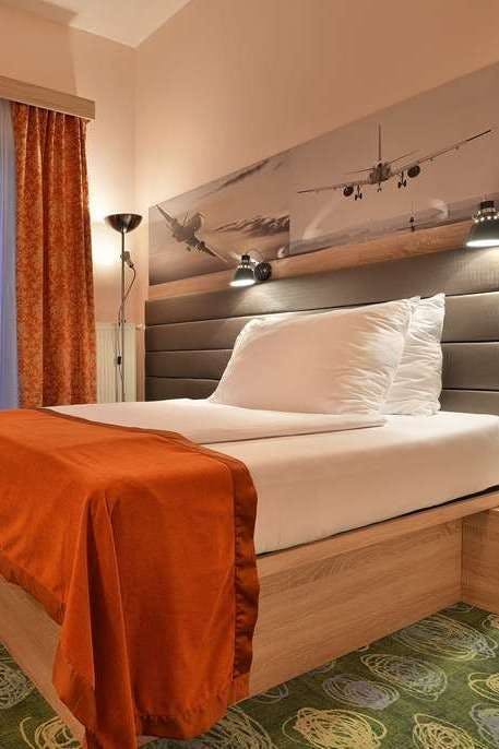 Hotel Ramada Airport Hotel Prague photo 1