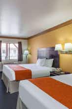 Hotel Howard Johnson by Wyndham Norco photo 2