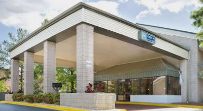 Days Inn by Wyndham Hoover Birmingham