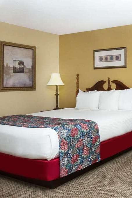 Hotel Days Inn by Wyndham Hoover Birmingham photo 1