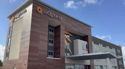 La Quinta Inn & Suites by Wyndham Corpus Christi Southeast