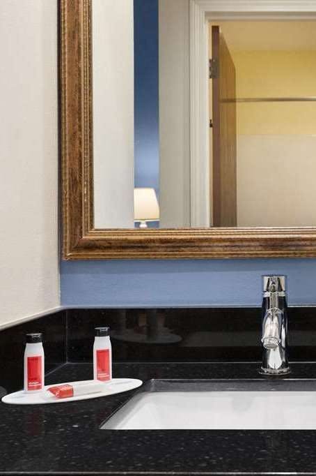 Hotel Days Inn by Wyndham Tamworth photo 4