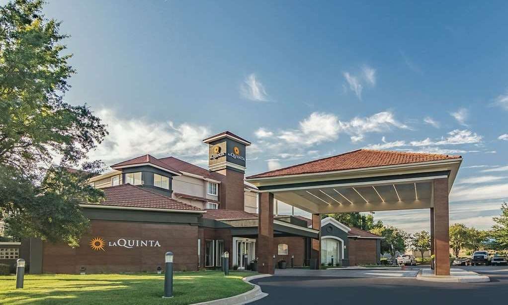 La Quinta Inn & Suites by Wyndham Alexandria Airport