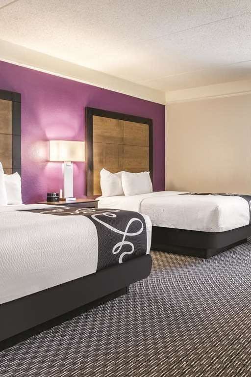 Hotel La Quinta Inn & Suites by Wyndham Alexandria Airport photo 2