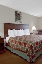 Hotel Days Inn Greensboro NC photo 3