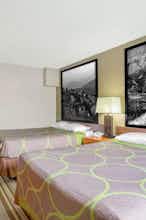 Hotel Super 8 by Wyndham Abingdon VA photo 2